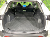 【パワーバックドア】スマートキーや運転席のボタンを押すだけでリアゲートが自動で開閉します!荷物を持っている時や、高い位置にあるバックドアを閉める際に便利な機能です♪
