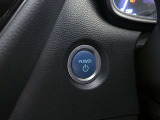 エンジンスタートはプッシュボタン式のため、キーを取り出す手間を省けます。