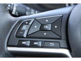 各種のコントロールスイッチが内蔵され、運転に集中できるステアリング。