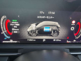 見やすいスピードメーターと中央にはモニターがあり車の設定やタイヤのアングル確認もできます!!