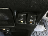 運転席と助手席には寒い時にうれしいシートヒーターが装備されてます。