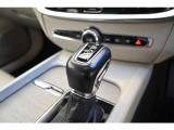 詳細お問い合わせは、VOLVO CAR 姫路まで。079-292-5481