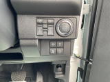 電子カードキーを携帯していれば、ブレーキを踏みながらボタンを押すだけでエンジンの始動が手軽に♪
