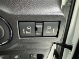 両側電動スライドドアで狭い所でも乗り降り楽々です!
