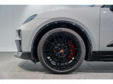 22インチ RS Spyder Design ホイール搭載です。