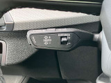 アダプティブクルーズコントロール装備 設定した速度で前方車両に追いつくと、安全な車間距離を自動で調整して前方車両を追従します。長距離ドライブでの疲労を軽減する大変重宝する機能です。