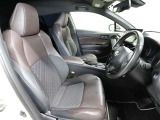 ゆったり室内で運転もしやすいです♪使い勝手の良い配置も考えられています!!