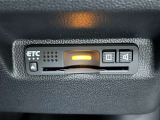 ETC車載器搭載しております。高速道路も料金支払いレーンに並ばず通過でき、とても便利です。ETCカードもお車購入時に入会する事ができます。お気軽にお問い合わせ下さい。