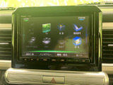 音楽やテレビ、登録地などの項目が画面上に並び、利用したい機能を選びやすい表示です。目的地の登録や音楽の選択など、日々の移動に合わせて活用できます。