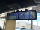 【デジタルインナーミラー】後席の大きな荷物や同乗者で後方が確認しづらい時でも安心!カメラが撮影した車両後方の映像をルームミラー内に表示。クリアな視界で状況の確認が可能です!