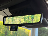 【デジタルインナーミラー】後席の大きな荷物や同乗者で後方が確認しづらい時でも安心!カメラが撮影した車両後方の映像をルームミラー内に表示。クリアな視界で状況の確認が可能です!