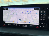●MMIナビゲーション『高解像度カラーディスプレイに、Bluetooth(R)接続によるハンズフリー通話機能を搭載しています。』