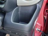 運転席側のドリンクホルダー