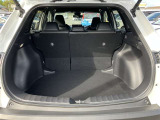 ゆとりある広々とした車内空間は、ドライブを始め買い物やレジャーなど、幅広く活躍します。一人でもみんなとでもお出かけを楽しみましょう!