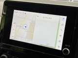 地図を画面上で確認でき、現在地周辺の道を把握したいときに便利です。表示内容が見やすく、目的地までの移動を考える際にも使いやすい案内画面です。