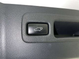【パワーバックドア】ボタン一つでテールゲートが自動で開閉します。