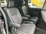 ゆとりある広々とした車内空間は、ドライブを始め買い物やレジャーなど、幅広く活躍します。一人でもみんなとでもお出かけを楽しみましょう!