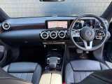 CLAクラス CLA200d 本革シート サンルーフ