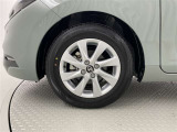 機敏さを引き立てる純正アルミ 185/65 R15 装着!