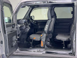 【車内ルームクリーニング済】専門スタッフにより車内はきれいにルームクリーニングを行っております。