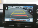 [人気の安全装備!] ガイドライン表示機能付バックモニターを装備。車庫入れが苦手な方にもおすすめです!