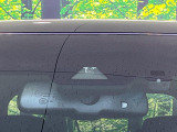 【トヨタセーフティセンス】走行中に前方の車両等を認識し、衝突しそうな時は警報とブレーキで衝突回避と被害軽減をアシスト。より安全にドライブをお楽しみいただけます。
