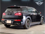 トランクルームにはカバーが付いており。目隠しや盗難防止などの効果が御座います。