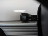 【プロのメカニック多数在籍】当社メカニックによる『プロの視点』でご納車前の整備を行います。お客様に安全且つ安心して気持ちよくお乗りいただけるように真心込めて整備いたします。
