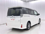 走りにこだわりながら収納力も持ち合わせたお車です。荷物を載せて軽快なドライブを楽しめますよ♪