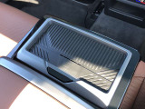車両の詳細、ご質問につきましては、営業スタッフまでお気軽にご連絡下さいませ。遠方のお客様には実車の詳細動画送信も承ります。お問合せをお待ち致しております。