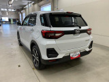 当社ではご購入時にメンテナンス商品や自動車保険のご提案も行っております。