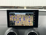 MMIナビゲーション搭載 地図データ最新版にアップデート後ご納車させていただきますのでご安心くださいませ。