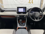 見通しのよいすっきりとした視界で、誰でも運転しやすいです。運転のしやすさは疲れにくさにも繋がりますよ♪