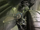 お車を安心してお乗りいただく為には、足回りの定期点検が欠かせません。サービスサポート(有償保証)では無料点検もご提供しており、安心のカーライフをお過ごしいただけるサポート体制が整っています。