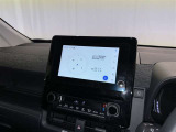 ディスプレイオーディオを装備。スマホとクルマをつなぐことで、これまでのナビに加えて、いろんなサービスが楽しめます。