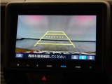 バックカメラ搭載です!車庫入れが苦手な人はもちろん、車両感覚に自信がある人にもお勧めです!見えない箇所が見えるようになるので、低い障害物や隠れてしまっている子供の存在等にも気付く事が出来ます。