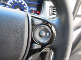 Hondaセンシングの機能のひとつ、アダプティブクルーズコントロール付!アクセルから足を離しても設定したスピードと前車との車間を保ち走行してくれます!車線維持もアシスト☆高速道路で疲労軽減ですね☆