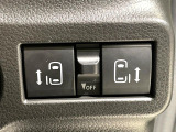 【両側パワースライドドア】スマートキーや運転席のスイッチで後席両側スライドドアの開閉が可能♪電動だから力を入れてドアを開ける必要が無く、小さなお子様でも簡単に開け閉めでき快適です♪