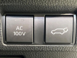 【パワーバックドア】スマートキーや運転席のボタンを押すだけでリアゲートが自動で開閉します!荷物を持っている時や、高い位置にあるバックドアを閉める際に便利な機能です♪