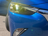 鋭く前方を照らす、LEDヘッドライト。遠くまで視界が開けることで、より安心したストレスのない走行を、提供してくれます。ライトの寿命が長いこともLEDライトの特徴ですね。