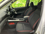 快適なドライビングをサポートするシート。包み込まれるような座り心地で、長時間の運転も楽々です。