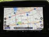 道路や周辺施設が画面に表示され、現在地の確認や目的地までのルート把握に役立ちます。地図情報を見ながら行き先を検討しやすく、初めて訪れる場所への移動を心強くサポートします。
