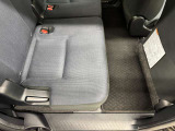 運転席後ろ側です。