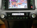 「オートエアコン」が付いています。1年中快適な室内を提供!車内温度を設定すると、風量を自動で調節してくれます。