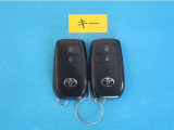 キーを取り出さずにドアを施錠&解錠。車の始動も可能です。