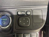 【電動格納ミラー】運転席のスイッチで、ドアミラーの開閉や角度の調整ができます。