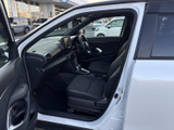 運転しやすい視認性と、快適な座り心地を実現しています。操作性にも優れており、スムーズな運転をサポートします。上質な空間をぜひご確認ください。