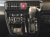温度を設定すれば、自動で車内の温度管理をしてくれる優れものです♪ATミッションで運転楽々