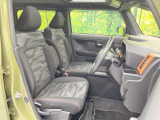 運転席シート廻りは使用感も少なく、良好な状態となっています。丁寧に使われていたことがよくわかりますね。