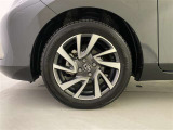 機敏さを引き立てる純正アルミ 185/65 R15 装着!